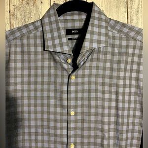 Men’s Hugo Boss sharp fit blue plaid shirt.